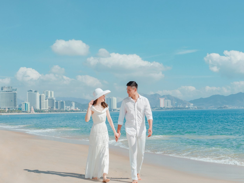 Bãi đá biển Hải Tiến địa điểm chụp ảnh cưới tuyệt đẹp