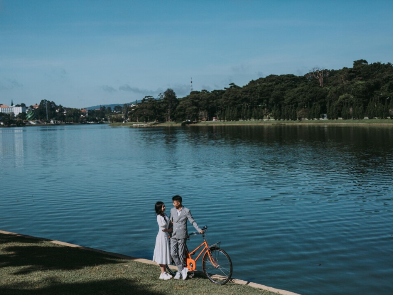 Chụp Ảnh Cưới Ở Hồ Xuân Hương